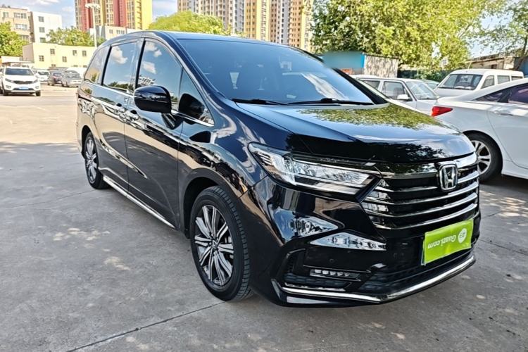 Used Honda Odyssey 2022 2.0L eHEV Sharp Enjoyment Edition Front Right 45 Deg