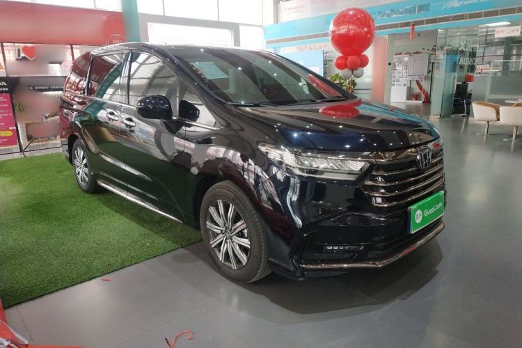 Used Honda Odyssey 2022 2.0L eHEV Sharp Enjoyment Edition Front Right 45 Deg