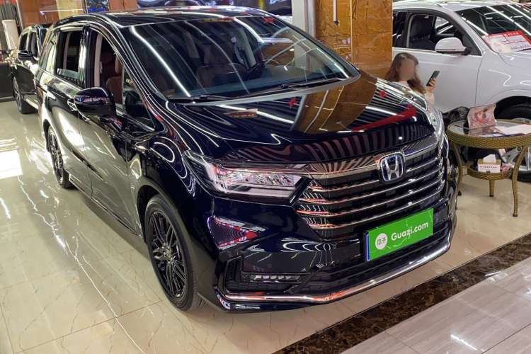 Used Honda Odyssey 2022 2.0L eHEV Sharp·Luxury Edition Front Right 45 Deg