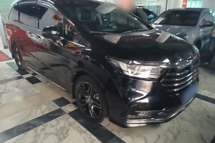 Used Honda Odyssey 2022 2.0L eHEV Sharp·Luxury Edition Front Right 45 Deg