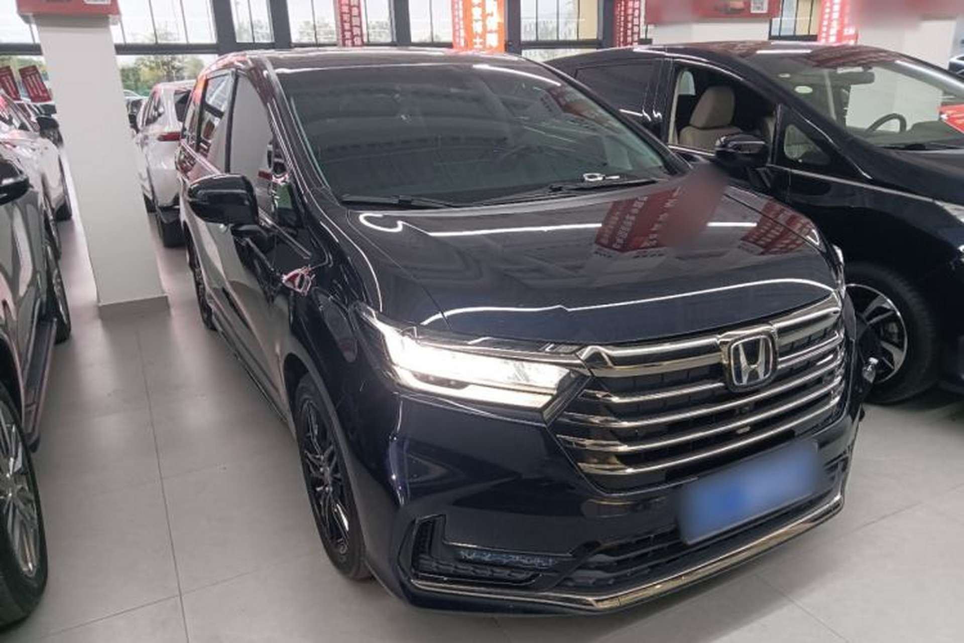 Used Honda Odyssey 2022 2.0L eHEV Sharp Supreme Edition Front Right 45 Deg