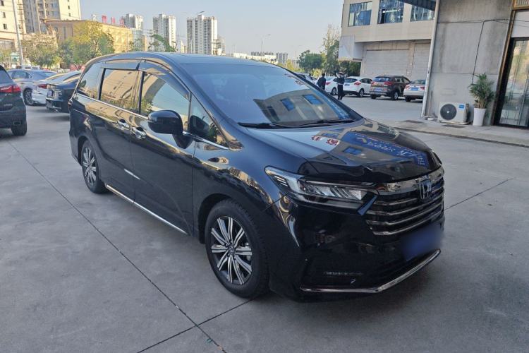 Used Honda Odyssey 2022 2.0L eHEV Sharp Enjoyment Edition Front Right 45 Deg