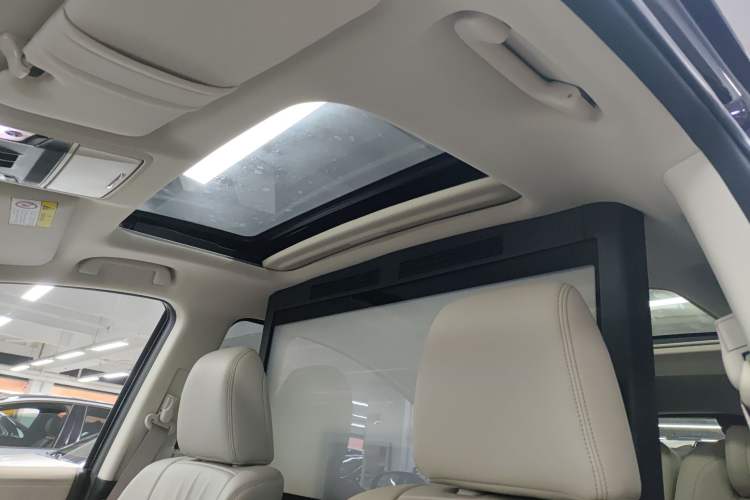 Used Honda Odyssey 2022 2.0L eHEV Prestige Four-Seater Edition Headliner