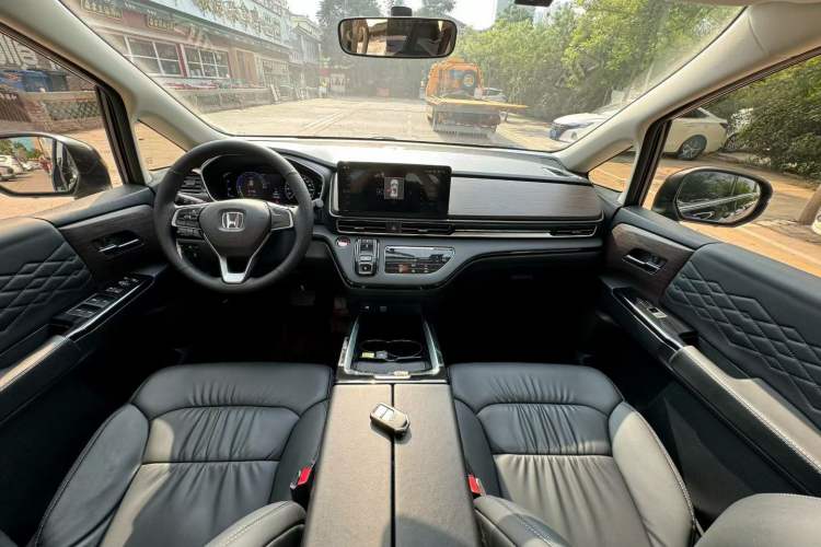 Used Honda Odyssey 2022 2.0L eHEV Sharp Enjoyment Edition Interior 1