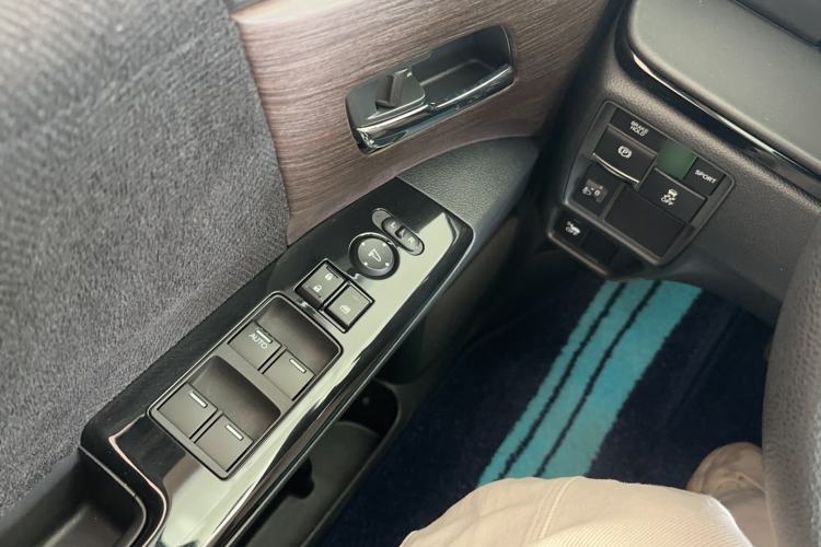 Used Honda Odyssey 2022 2.0L eHEV Sharp Enjoyment Edition Interior 4