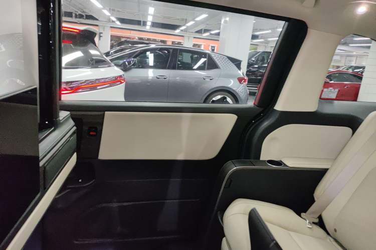 Used Honda Odyssey 2022 2.0L eHEV Prestige Four-Seater Edition Interior 6