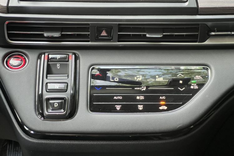 Used Honda Odyssey 2022 2.0L eHEV Sharp Enjoyment Edition Interior 7
