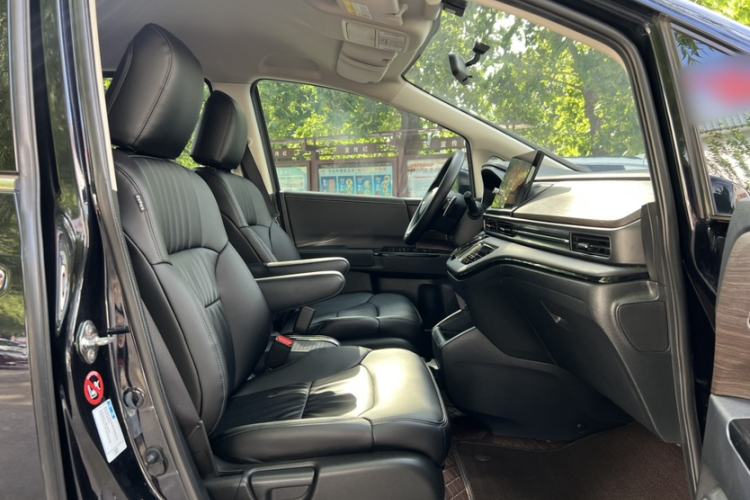 Used Honda Odyssey 2022 2.0L eHEV Sharp Enjoyment Edition Interior 8