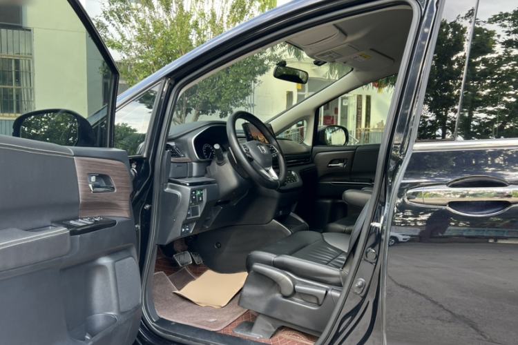 Used Honda Odyssey 2022 2.0L eHEV Sharp Enjoyment Edition Interior 9