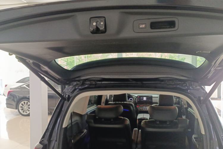 Used Honda Odyssey 2022 2.0L eHEV Sharp Enjoyment Edition Interior 9
