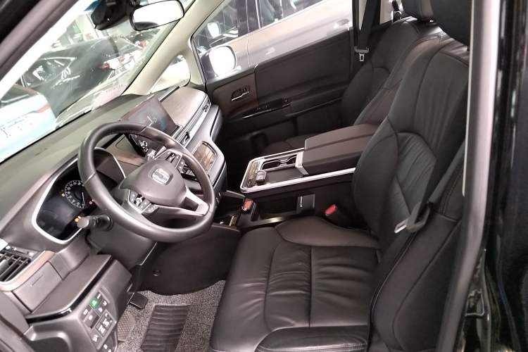 Used Honda Odyssey 2022 2.0L eHEV Sharp Enjoyment Edition Left Front Seat