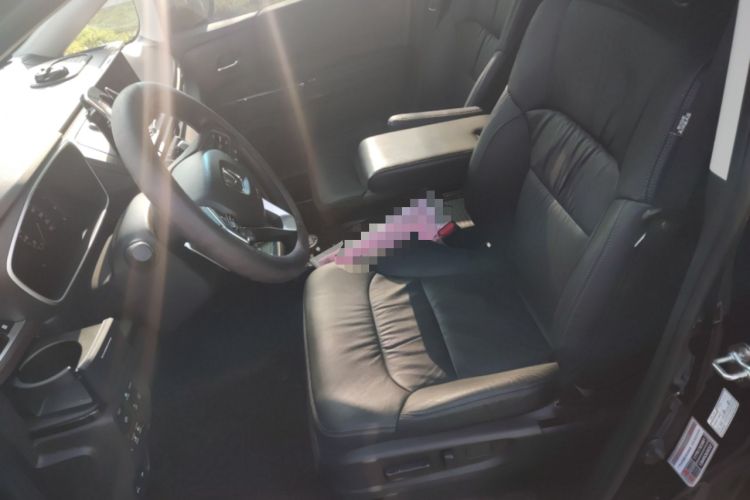 Used Honda Odyssey 2022 2.0L eHEV Sharp Enjoyment Edition Left Front Seat