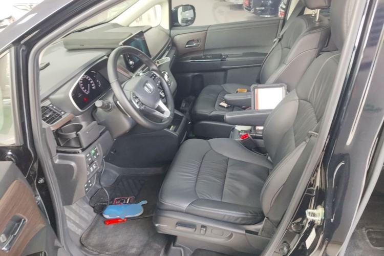 Used Honda Odyssey 2022 2.0L eHEV Sharp Enjoyment Edition Left Front Seat