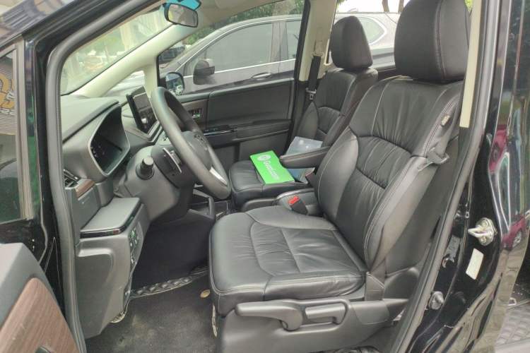 Used Honda Odyssey 2022 2.0L eHEV Sharp Smart Edition Left Front Seat