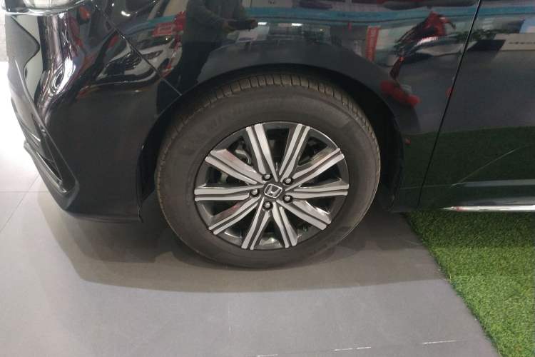 Used Honda Odyssey 2022 2.0L eHEV Sharp Enjoyment Edition Left Front Wheel Hub
