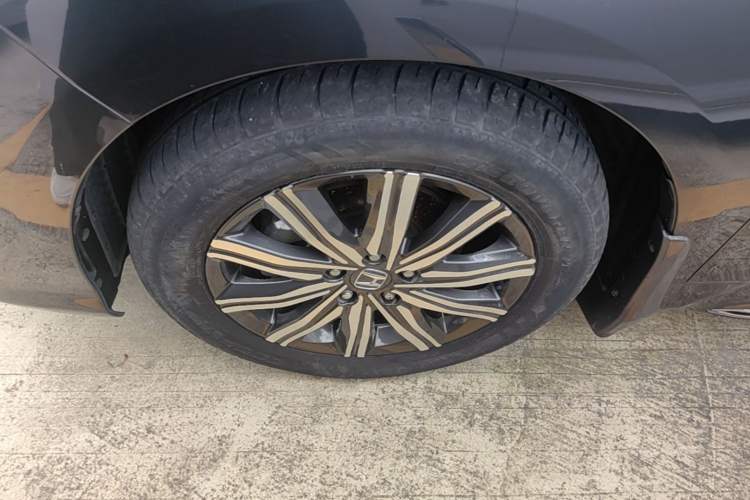 Used Honda Odyssey 2022 2.0L eHEV Sharp Enjoyment Edition Left Front Wheel Hub