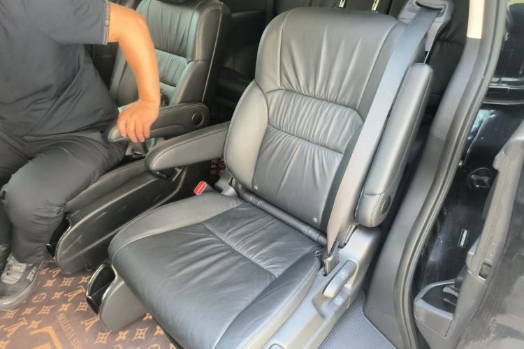 Used Honda Odyssey 2022 2.0L eHEV Sharp Smart Edition Left Rear Seat