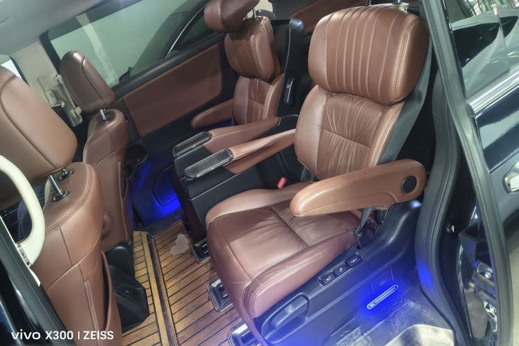 Used Honda Odyssey 2022 2.0L eHEV Sharp Supreme Edition Left Rear Seat