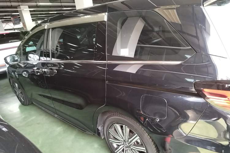 Used Honda Odyssey 2022 2.0L eHEV Sharp Enjoyment Edition Left Side