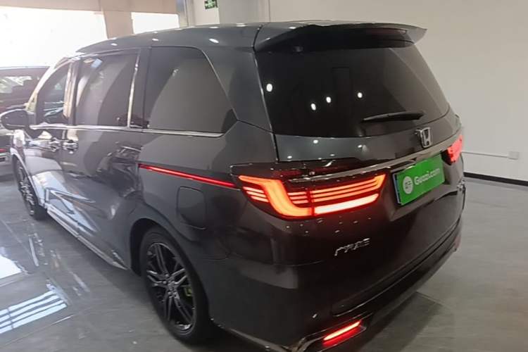 Used Honda Odyssey 2022 2.0L eHEV Sharp Supreme Edition Rear Left 45 Deg