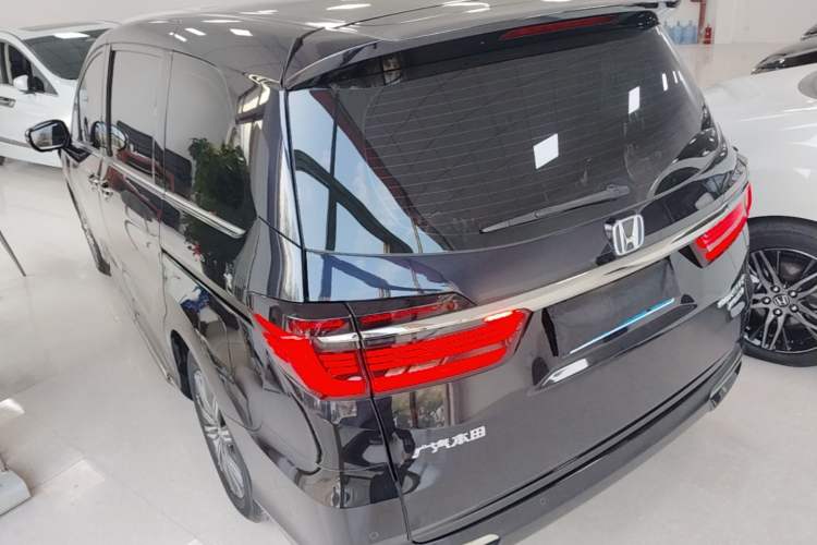 Used Honda Odyssey 2022 2.0L eHEV Sharp Enjoyment Edition Rear Left 45 Deg
