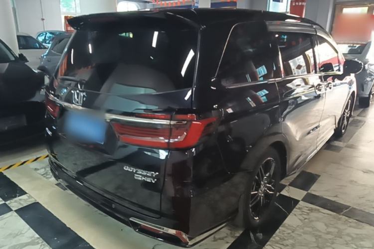 Used Honda Odyssey 2022 2.0L eHEV Sharp·Luxury Edition Rear Right 45 Deg