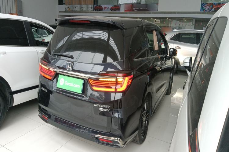Used Honda Odyssey 2022 2.0L eHEV Sharp·Luxury Edition Rear Right 45 Deg