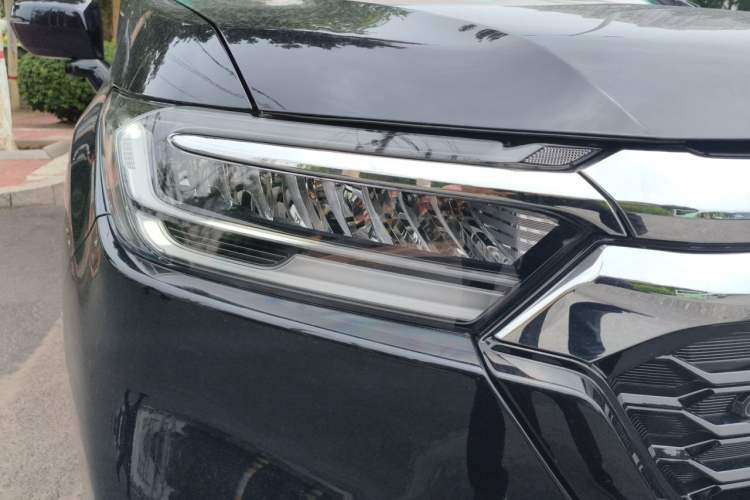 Used Honda Odyssey 2022 2.0L eHEV Prestige Four-Seater Edition Right Front Headlight