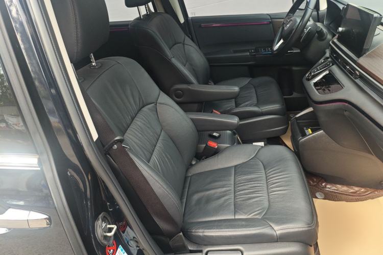 Used Honda Odyssey 2022 2.0L eHEV Sharp Enjoyment Edition Right Front Seat