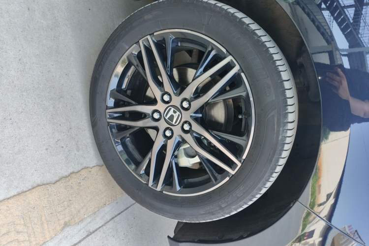 Used Honda Odyssey 2022 2.0L eHEV Sharp Supreme Edition Right Front Wheel Hub