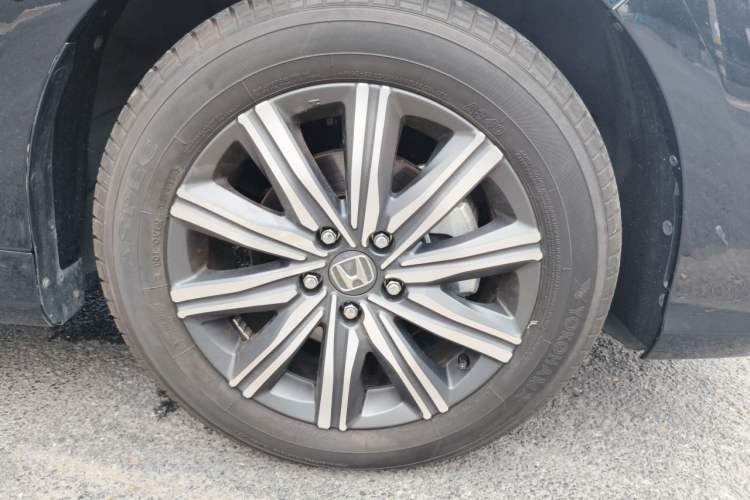 Used Honda Odyssey 2022 2.0L eHEV Prestige Four-Seater Edition Right Front Wheel Hub