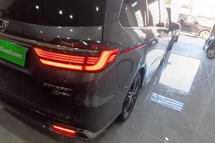 Used Honda Odyssey 2022 2.0L eHEV Sharp Supreme Edition Right Rear Taillight