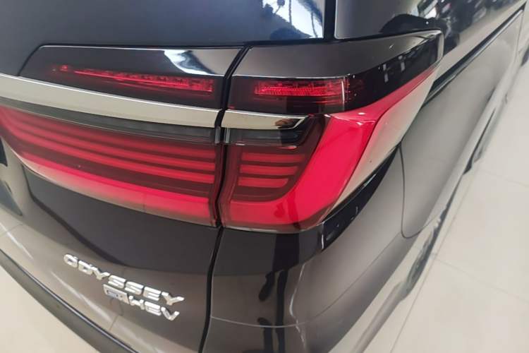 Used Honda Odyssey 2022 2.0L eHEV Sharp Enjoyment Edition Right Rear Taillight