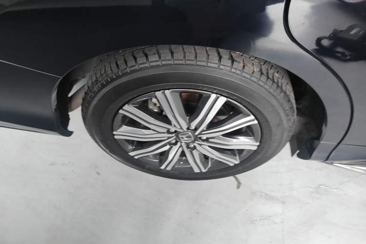 Used Honda Odyssey 2022 2.0L eHEV Sharp Enjoyment Edition Right Rear Wheel Hub