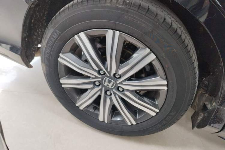 Used Honda Odyssey 2022 2.0L eHEV Sharp Enjoyment Edition Right Rear Wheel Hub