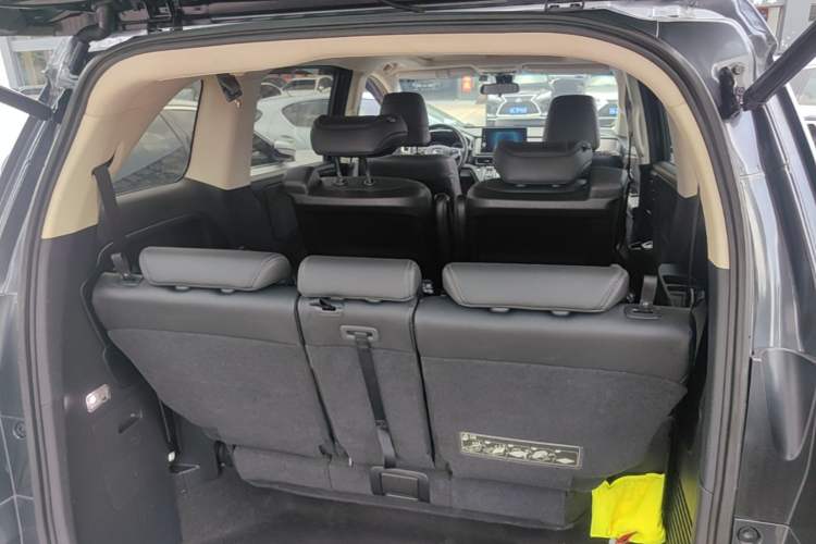 Used Honda Odyssey 2022 2.0L eHEV Sharp Enjoyment Edition Trunk