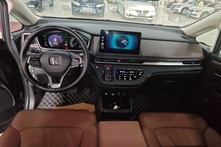 Used Honda Odyssey 2022 2.0L eHEV Sharp Supreme Edition Center Console