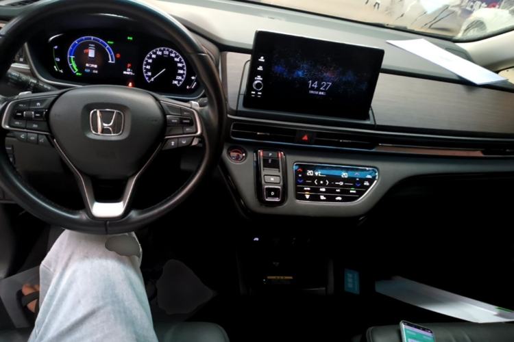 Used Honda Odyssey 2022 2.0L eHEV Sharp Supreme Edition Center Console