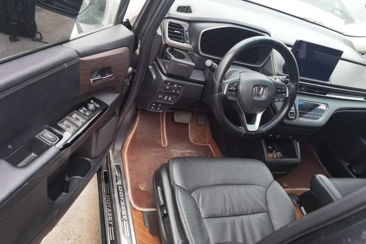 Used Honda Odyssey 2022 2.0L eHEV Sharp Enjoyment Edition Driver Seat
