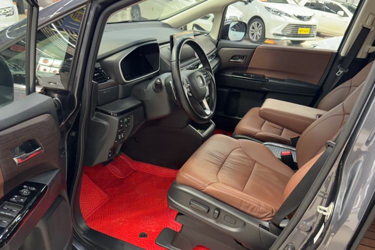 Used Honda Odyssey 2022 2.0L eHEV Sharp Supreme Edition Driver Seat