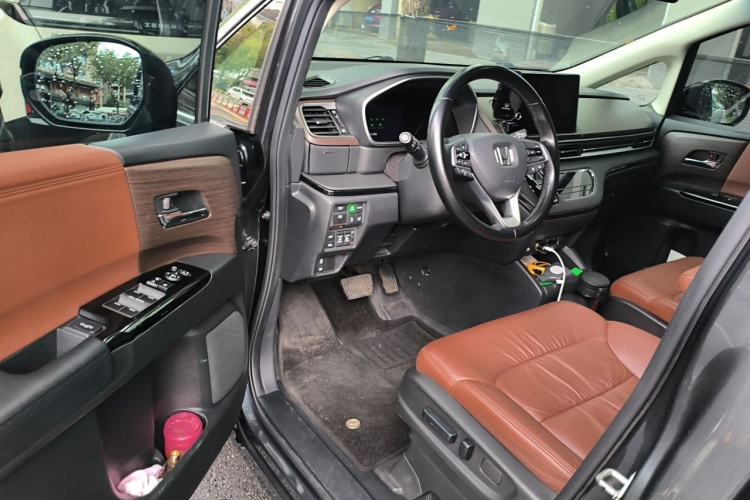 Used Honda Odyssey 2022 2.0L eHEV Sharp Supreme Edition Driver Seat