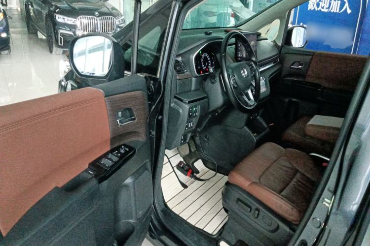 Used Honda Odyssey 2022 2.0L eHEV Sharp Supreme Edition Driver Seat