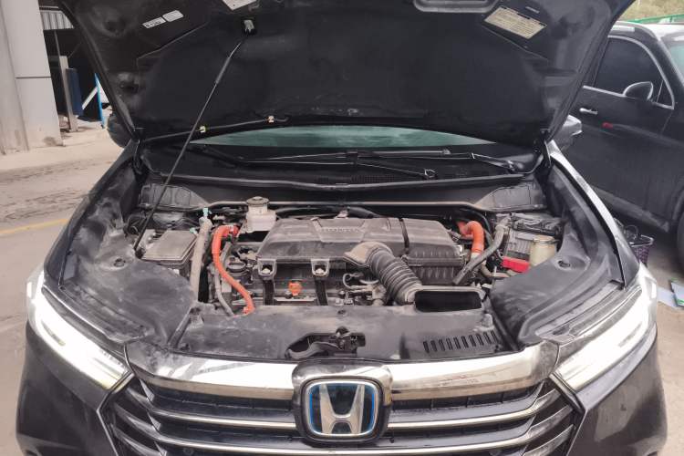 Used Honda Odyssey 2022 2.0L eHEV Sharp Supreme Edition Engine Bay