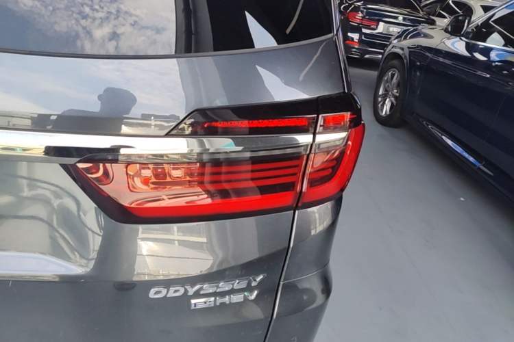 Used Honda Odyssey 2022 2.0L eHEV Sharp Supreme Edition Exterior 3