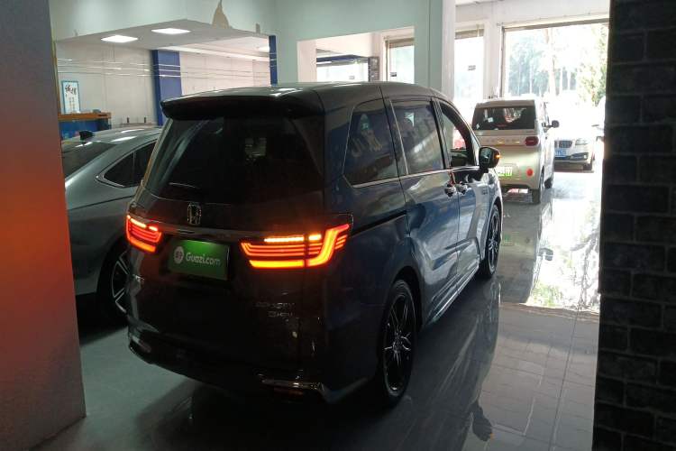 Used Honda Odyssey 2022 2.0L eHEV Sharp Supreme Edition Exterior 5