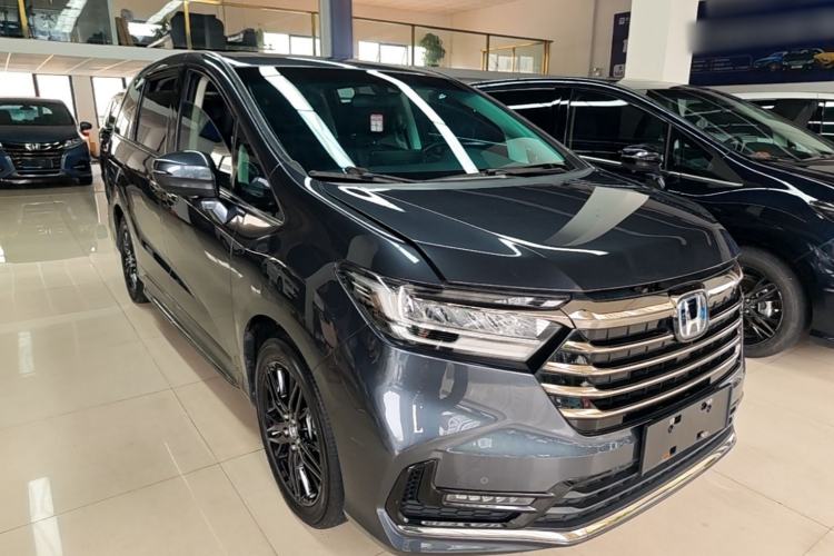 Used Honda Odyssey 2022 2.0L eHEV Sharp·Luxury Edition Front Right 45 Deg