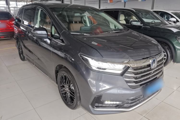 Used Honda Odyssey 2022 2.0L eHEV Sharp Supreme Edition Front Right 45 Deg