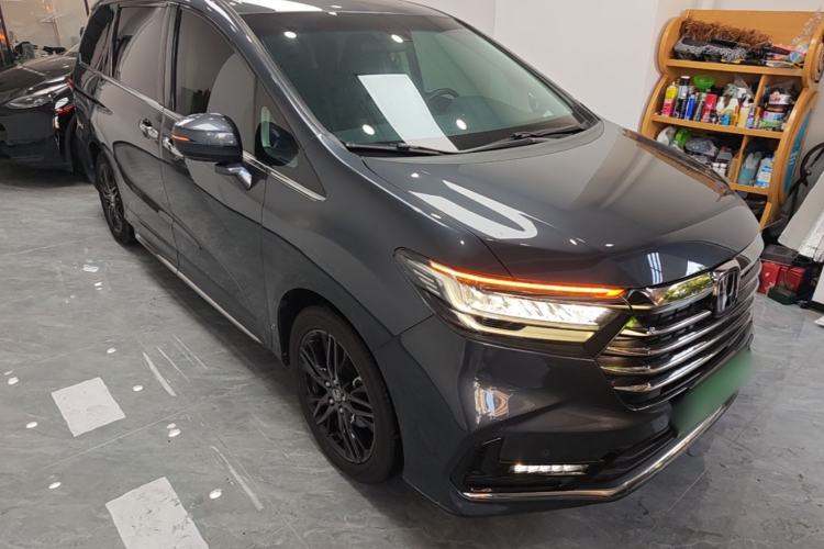 Used Honda Odyssey 2022 2.0L eHEV Sharp·Luxury Edition Front Right 45 Deg