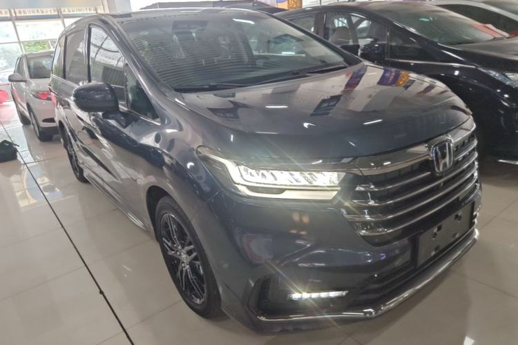 Used Honda Odyssey 2022 2.0L eHEV Sharp Supreme Edition Front Right 45 Deg