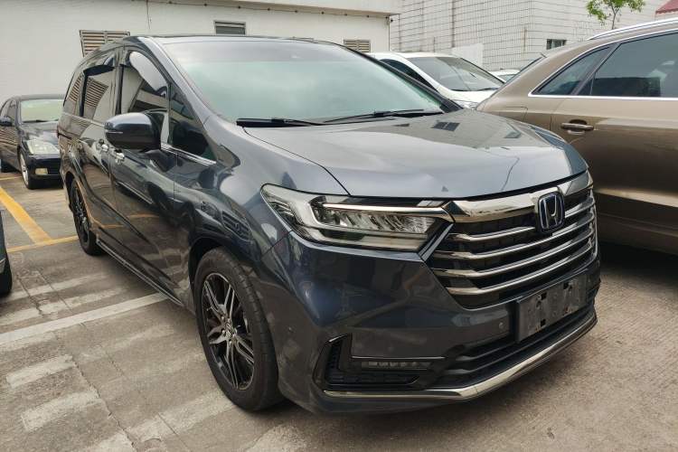 Used Honda Odyssey 2022 2.0L eHEV Sharp·Luxury Edition Front Right 45 Deg